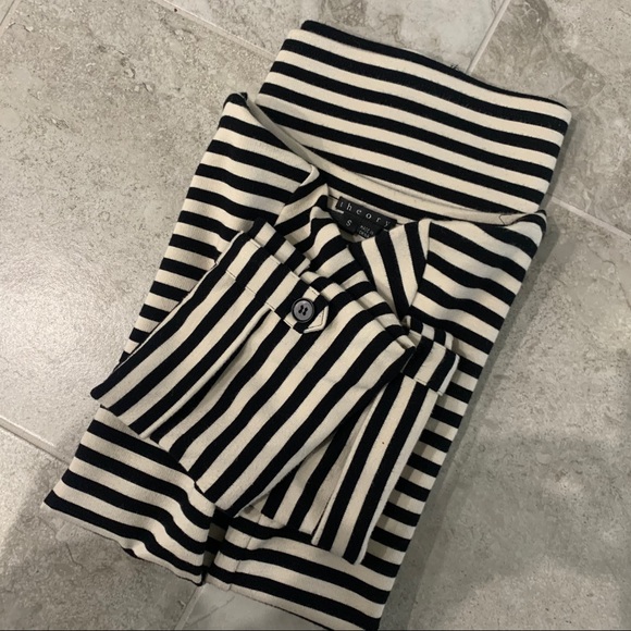 Theory - Striped Top - EUC - Picture 12 of 13